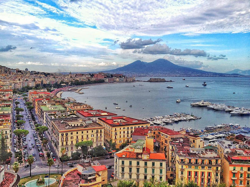 images of Italy, naples, napoli, dragonfly tours 