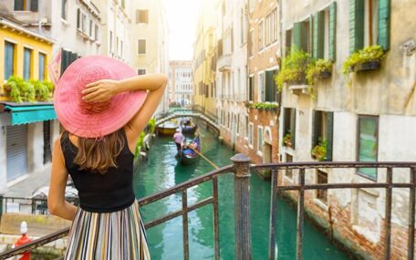 travel influencer in Venice